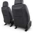 Huse auto premium 5 locuri Carguard Deluxe piele ecologică perforată și textil - negru - alb