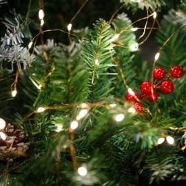 Fâșie luminoasă tip ghirlandă – 100 microLED-uri – lumină alb cald – 10 m – pe baterii AA