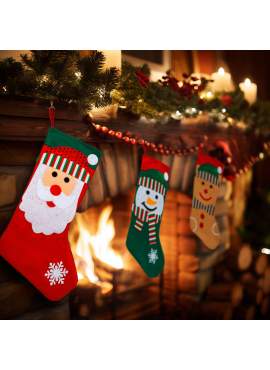 Cizmă decorativă de Crăciun – textil – 42 x 24,5 cm – 3 modele (Moș Crăciun, om de zăpadă, ren)